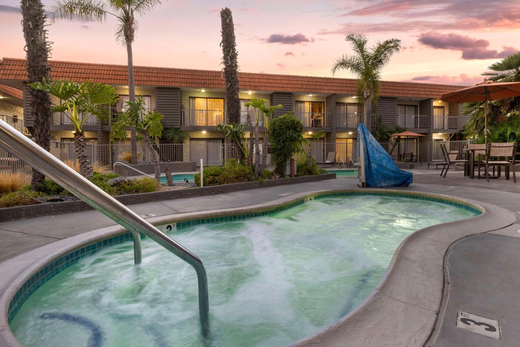Best Western Oceanside Inn Екстериор снимка